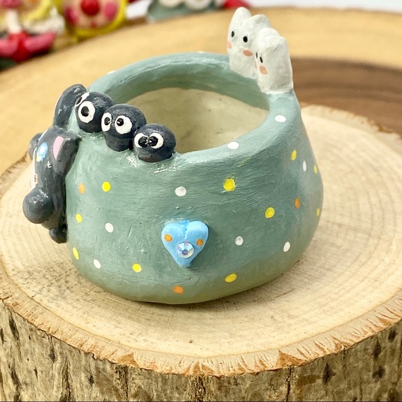 TOTORO HANDMADE CLAY MINI SUCCULENT GRAY PLANTER FLOWER POT WITH DRAIN HOLE VASE - Picture 2 of 5